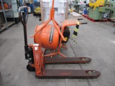 A Robur 2000Kg Pallet Truck