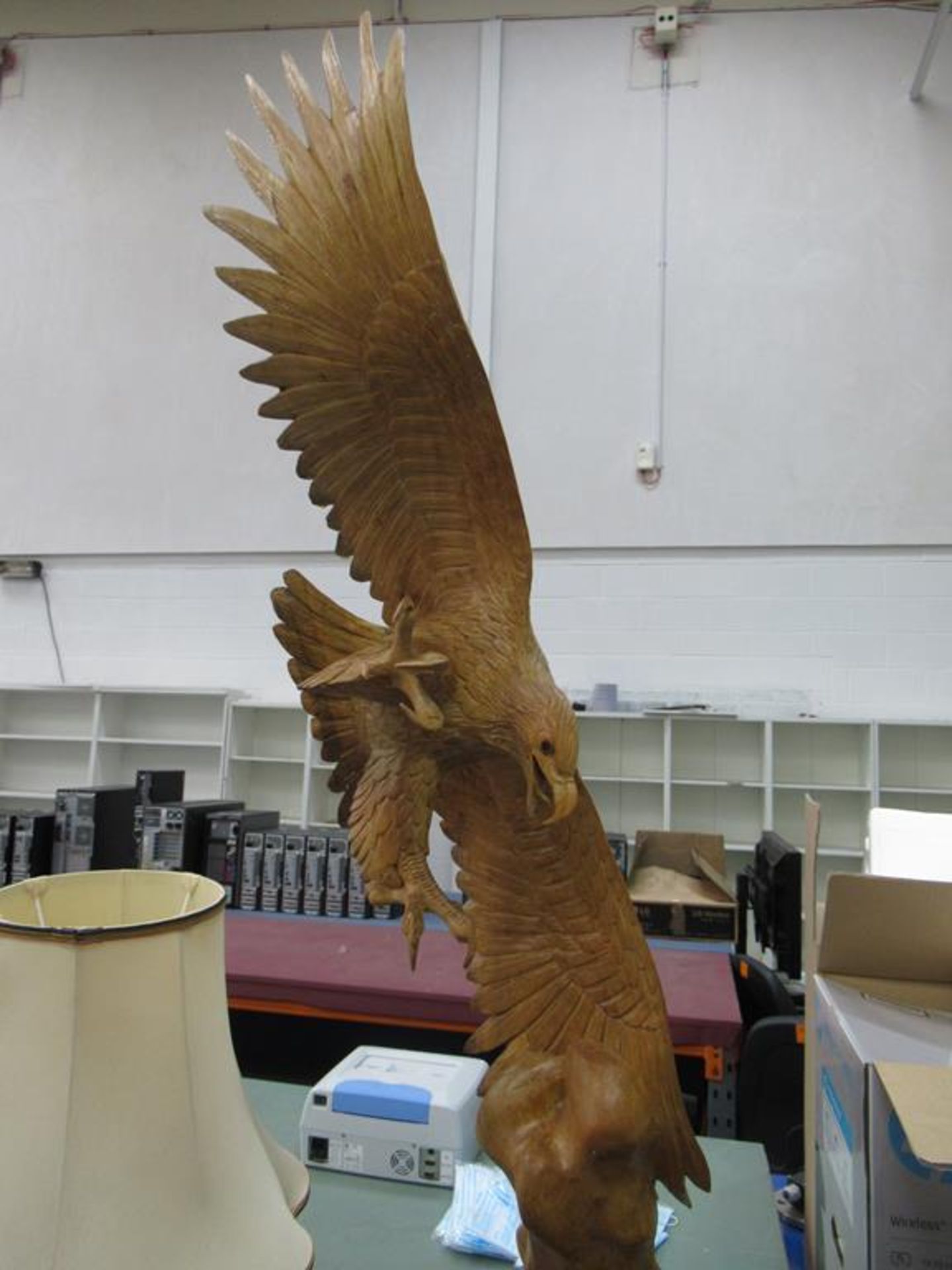2x Carved Wooden Eagle Figures - 1x 4ft Tall - Image 6 of 16