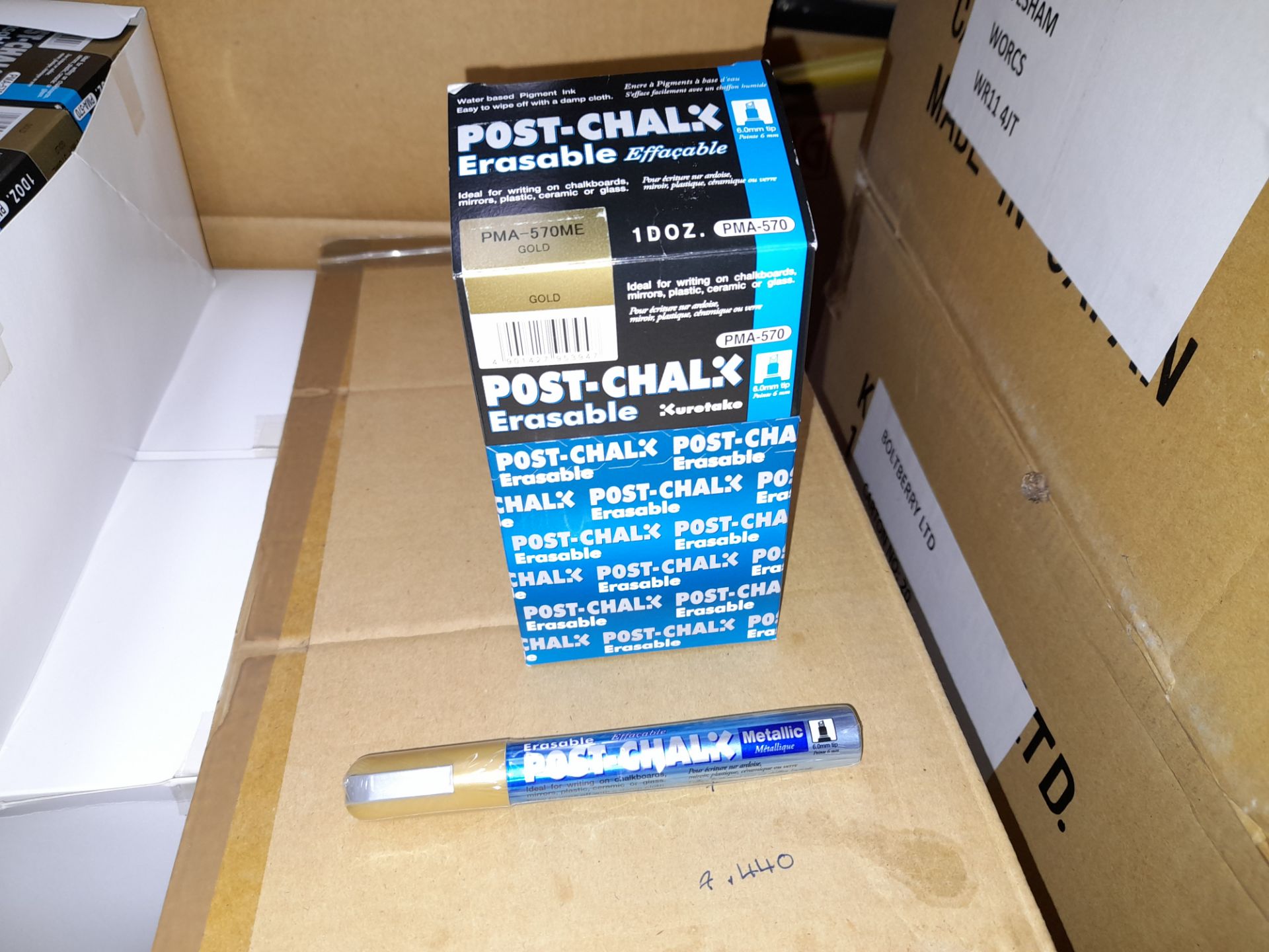 1 x Box of Kuretake Post-chalk Erasable Gold PMA-5