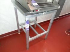 Approx. 600mm x 600mm stainless steel table with r