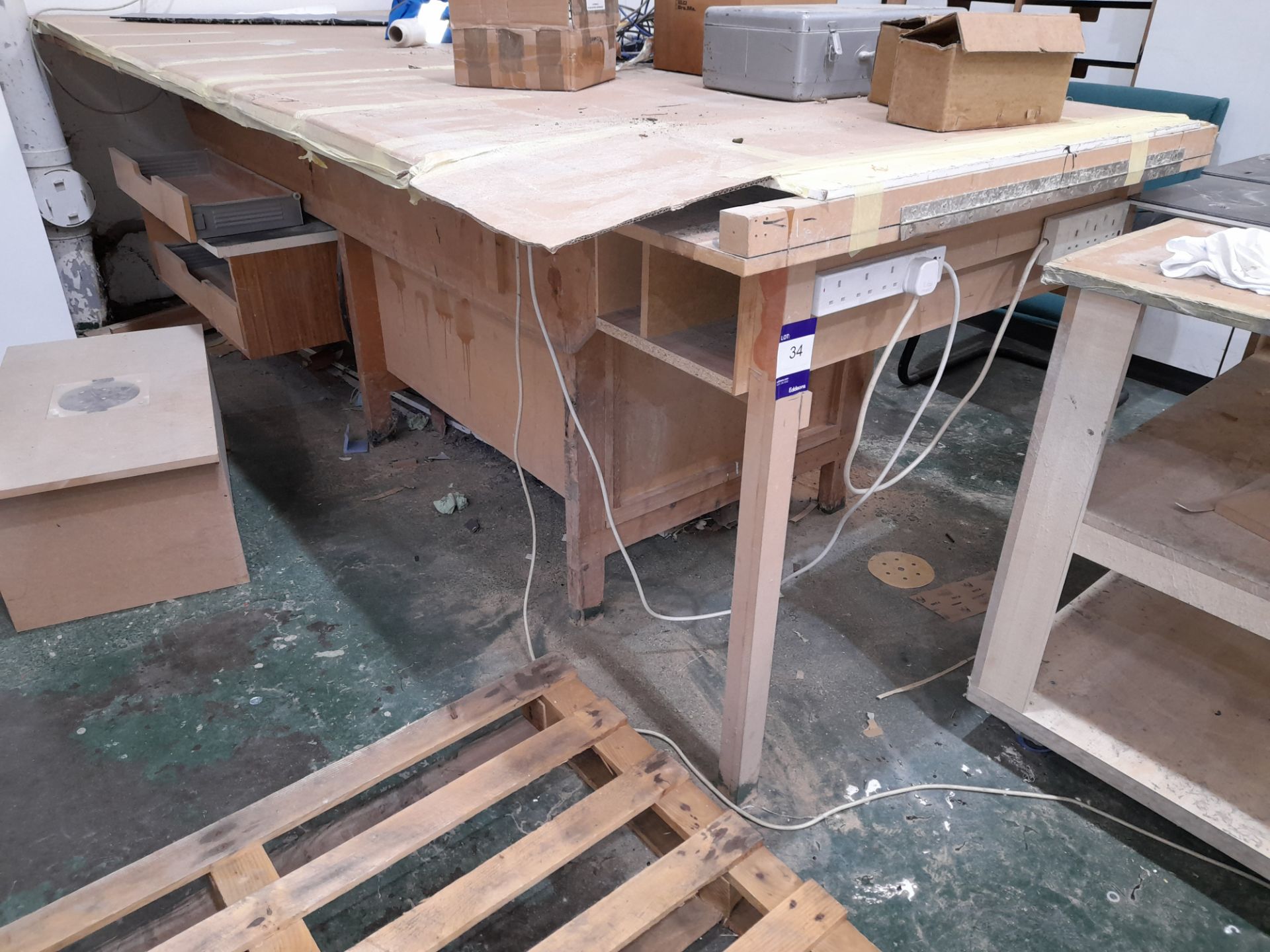 Joinery workbench with under storage various power