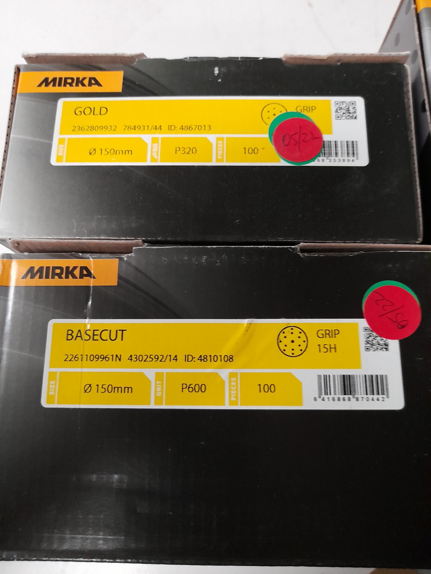 Box containing various Mirka sanding discs - Image 3 of 4