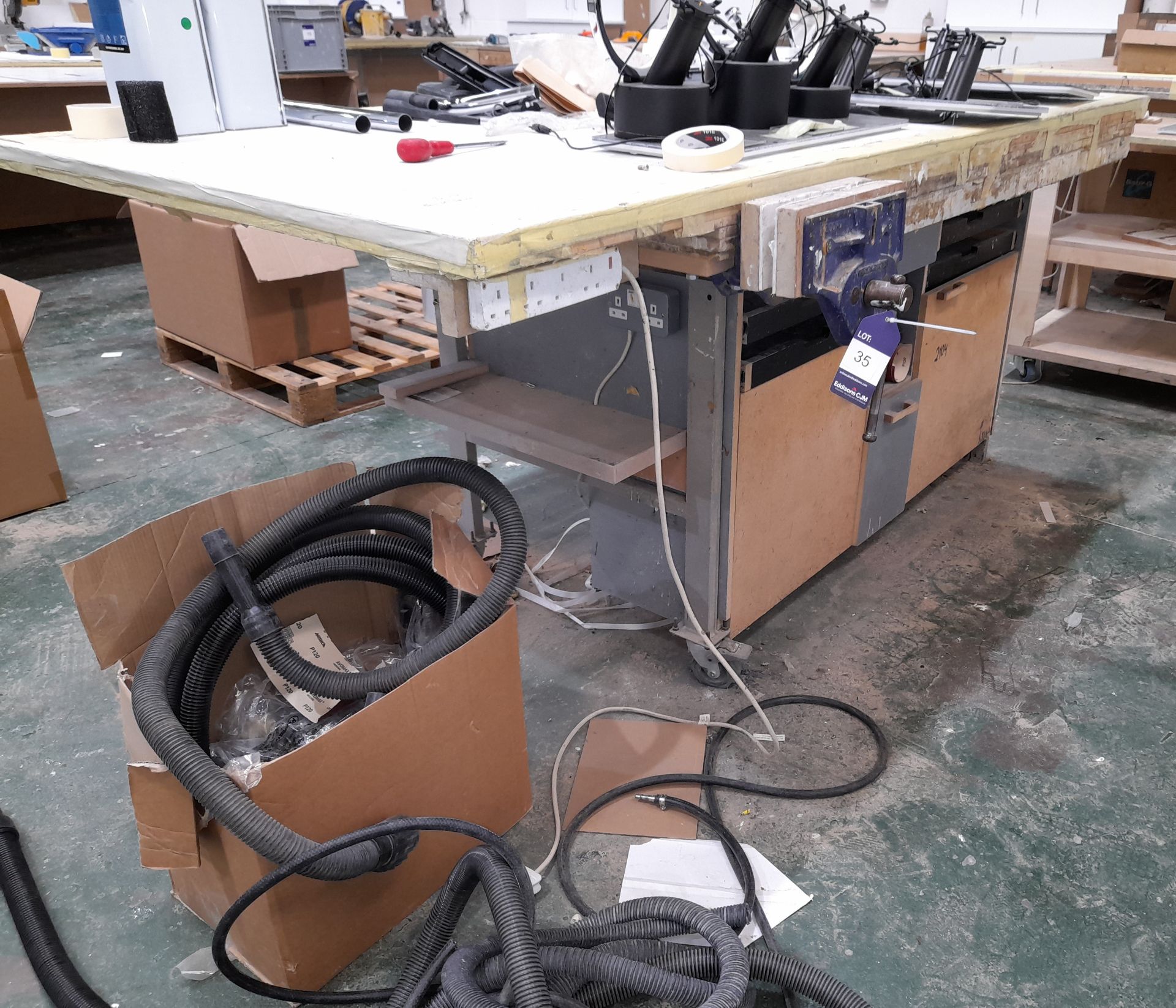 Joinery workbench with under storage and engineers