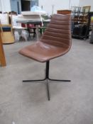 6x Glossy Vintage with Black Base PU Chairs