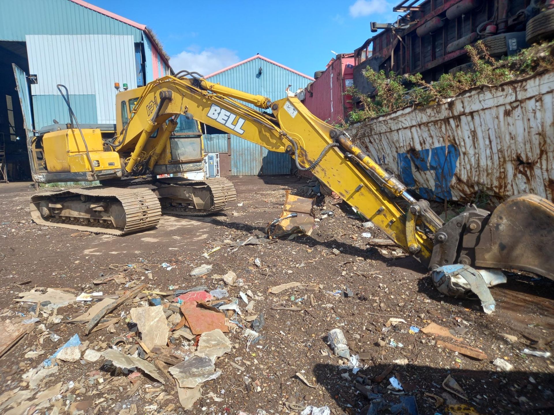 Bell B140 LC360 Tracked Excavator