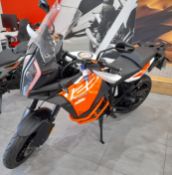 KTM 1290 Super Adventure S, Registration KR18 PGF,