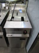 Lincat Opus 800 Electric Single Well Mobile Floor Standing Fryer 3ph.