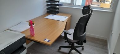 Four Desks & Three Office Chairs – Monitors and De
