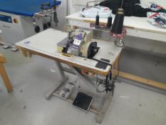 Yamato AZ88020H-Y6DE Overlocker.