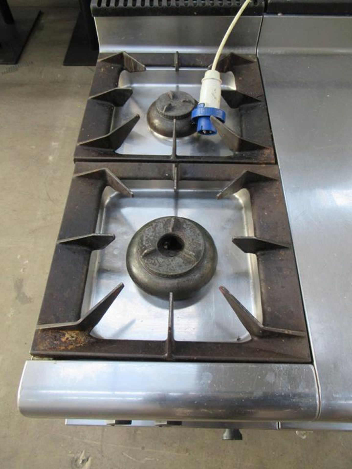 A S/Steel Bonnet Twin Gas Hob with Under Storage - Image 2 of 11