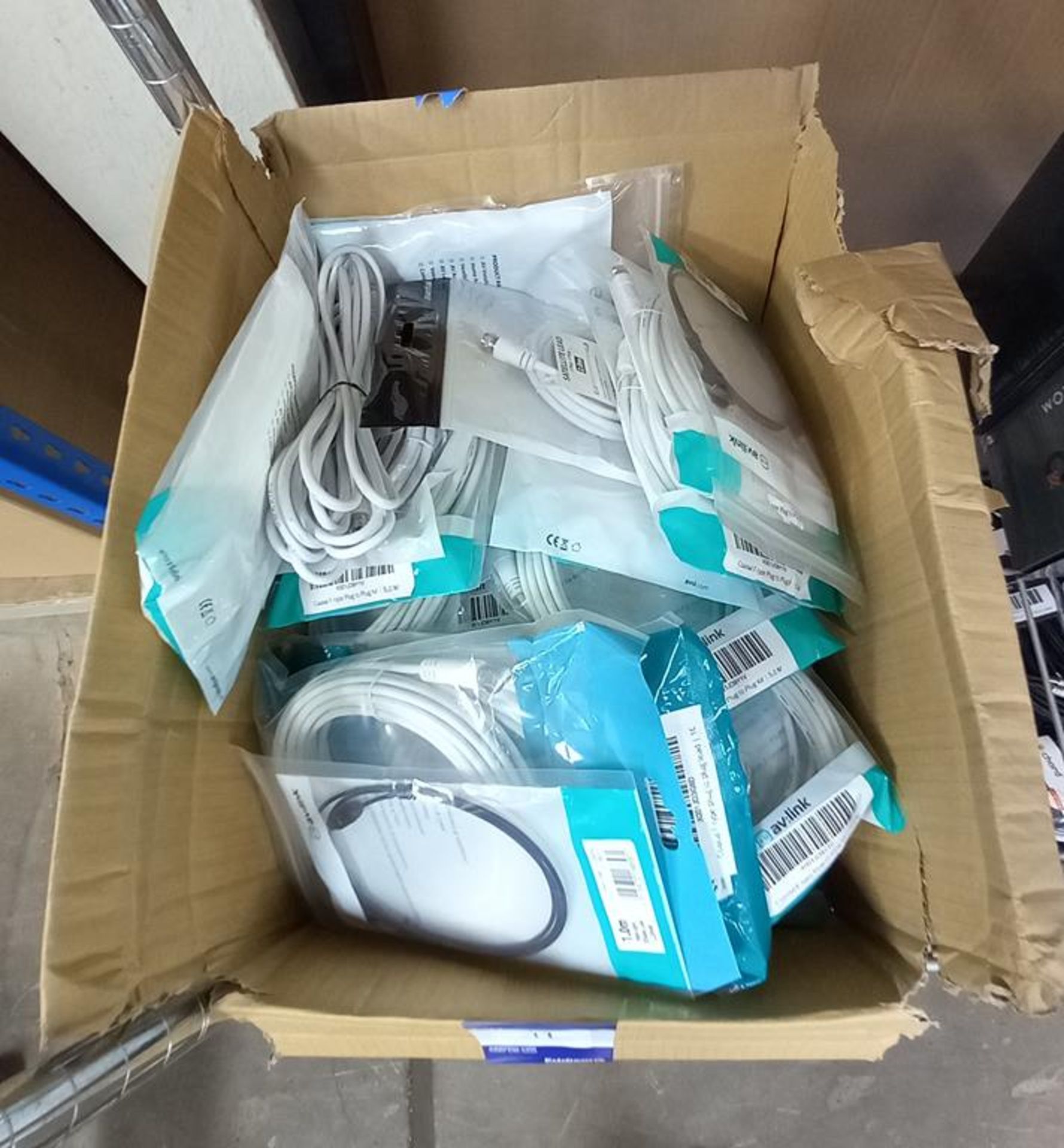 2x Quantity of various AV cables to box and Quantity of various AV Connectors to 2 boxes - Image 2 of 18