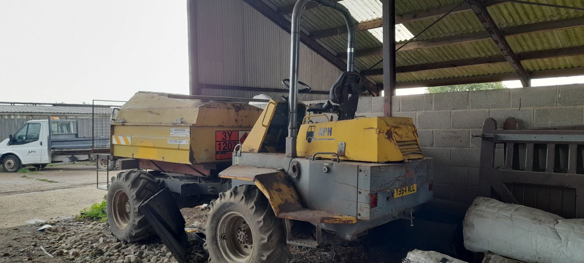 Newson 6 Tonne Dumper converted to mobile fuel dowser – Spares or Repair - Image 3 of 7