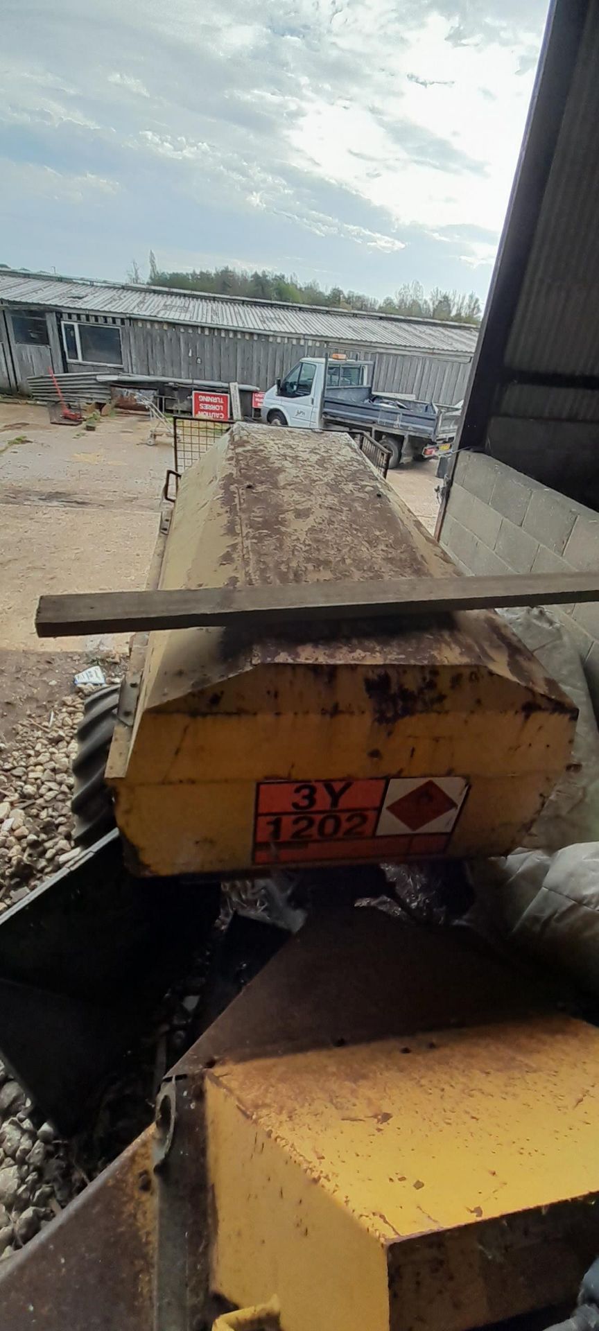 Newson 6 Tonne Dumper converted to mobile fuel dowser – Spares or Repair - Image 7 of 7