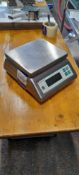 Marsden Super SS B100 Stainless Steel Digital Scales