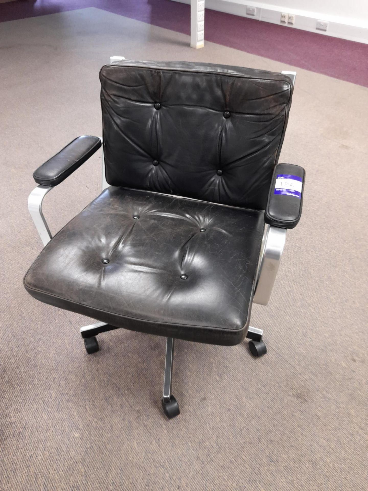 4 x Black leather meeting chairs (contents excluded) - Image 3 of 4