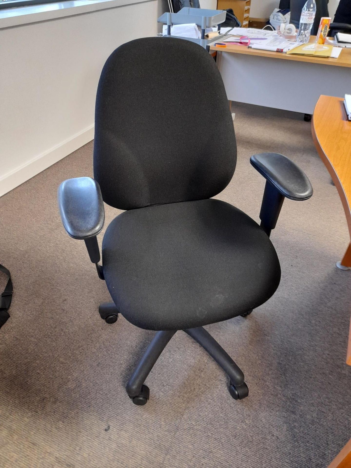 5 x various swivel chairs (photos for illustrative purposes only) (contents excluded) - Image 5 of 6