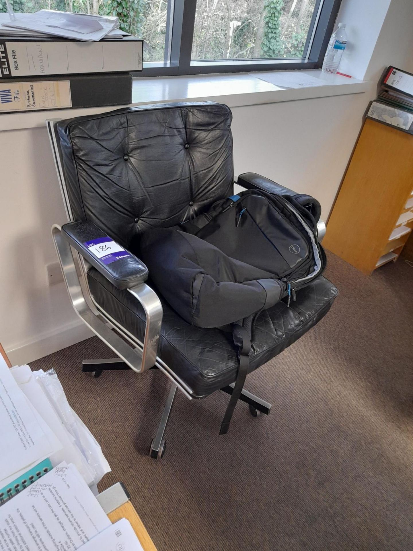 4 x Black leather meeting chairs (contents excluded) - Image 4 of 4