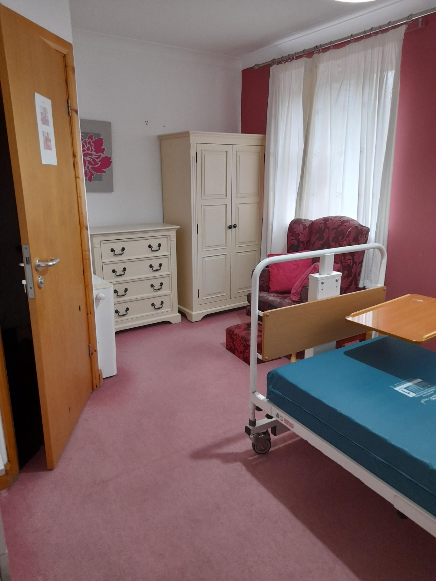 Contents of Bedroom 31 to include; Profile bed with Mattress, Wardrobe, Chest of Drawers, Bedside - Image 2 of 3