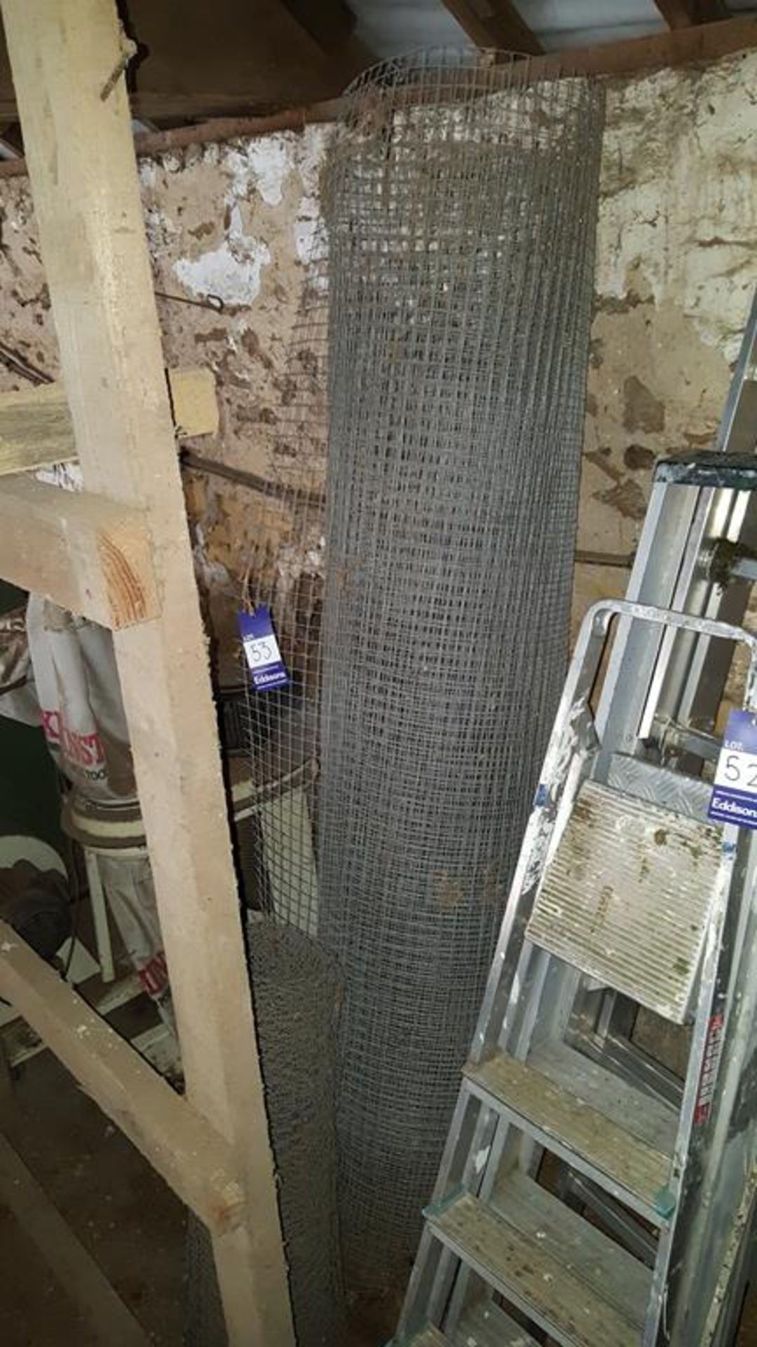 2x Assorted Rolls of Wire Mesh