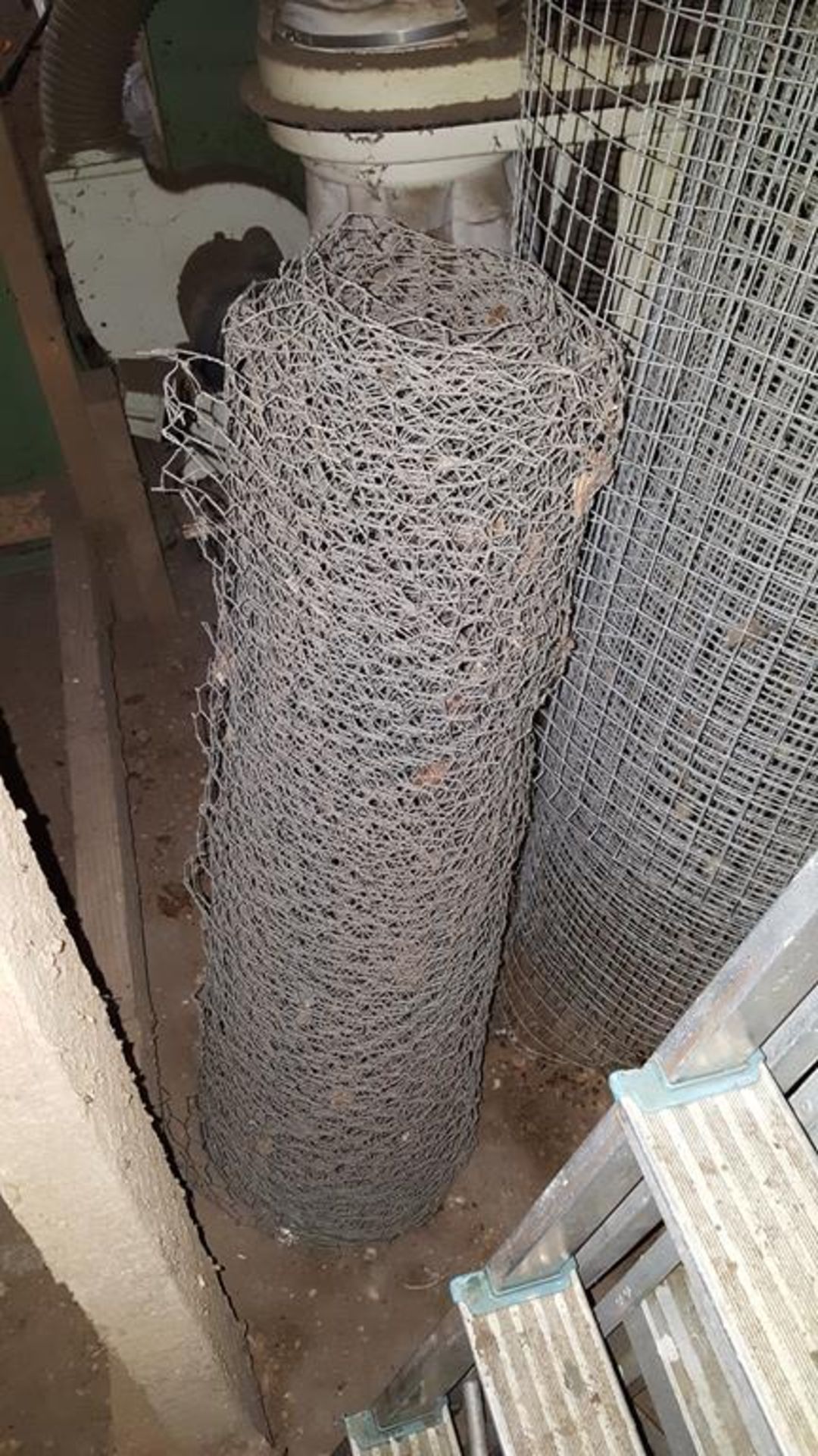 2x Assorted Rolls of Wire Mesh - Image 2 of 2