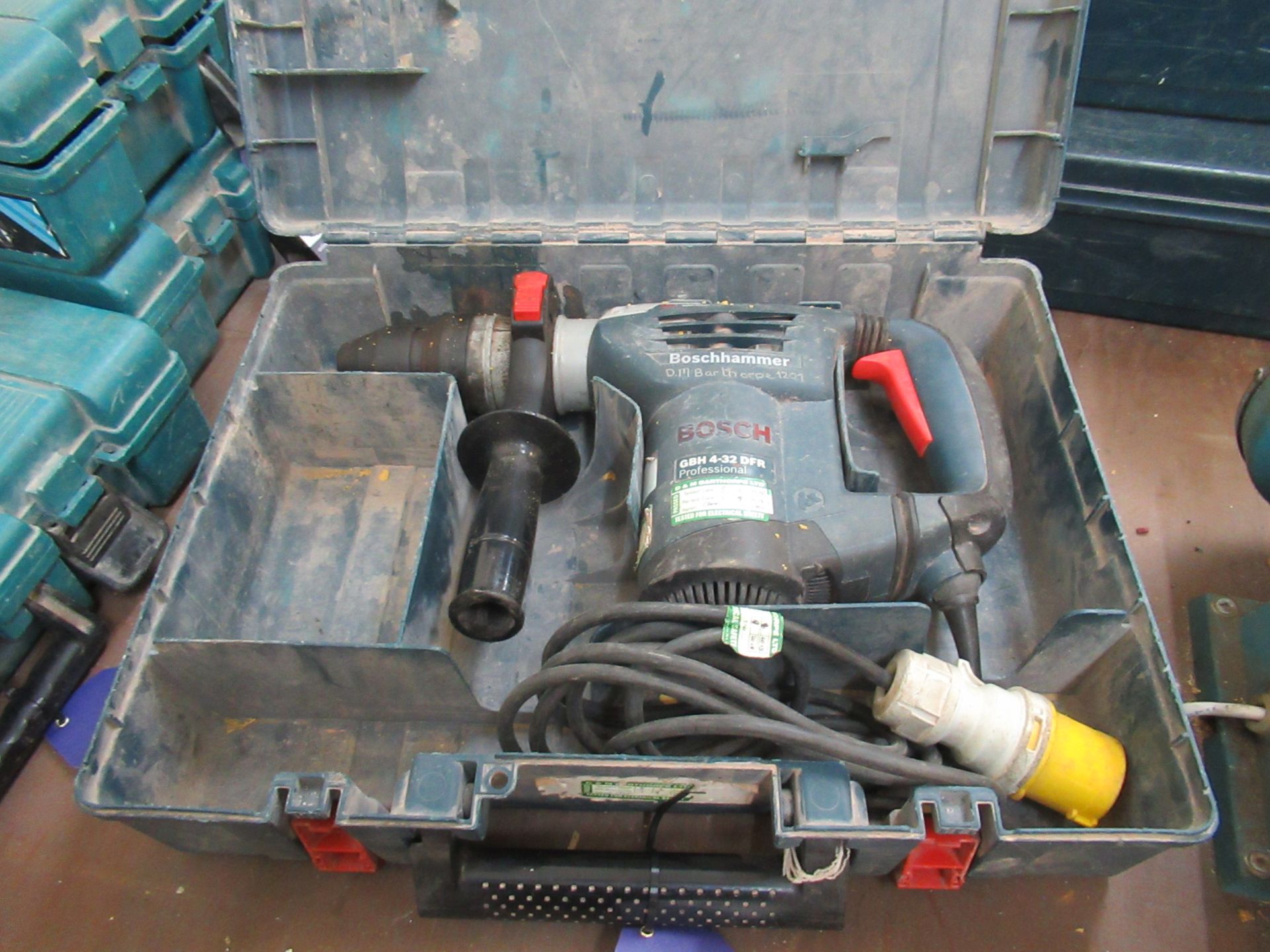 Bosch GBH 4-32 DFR Pro Hammer Drill in case - 110volts