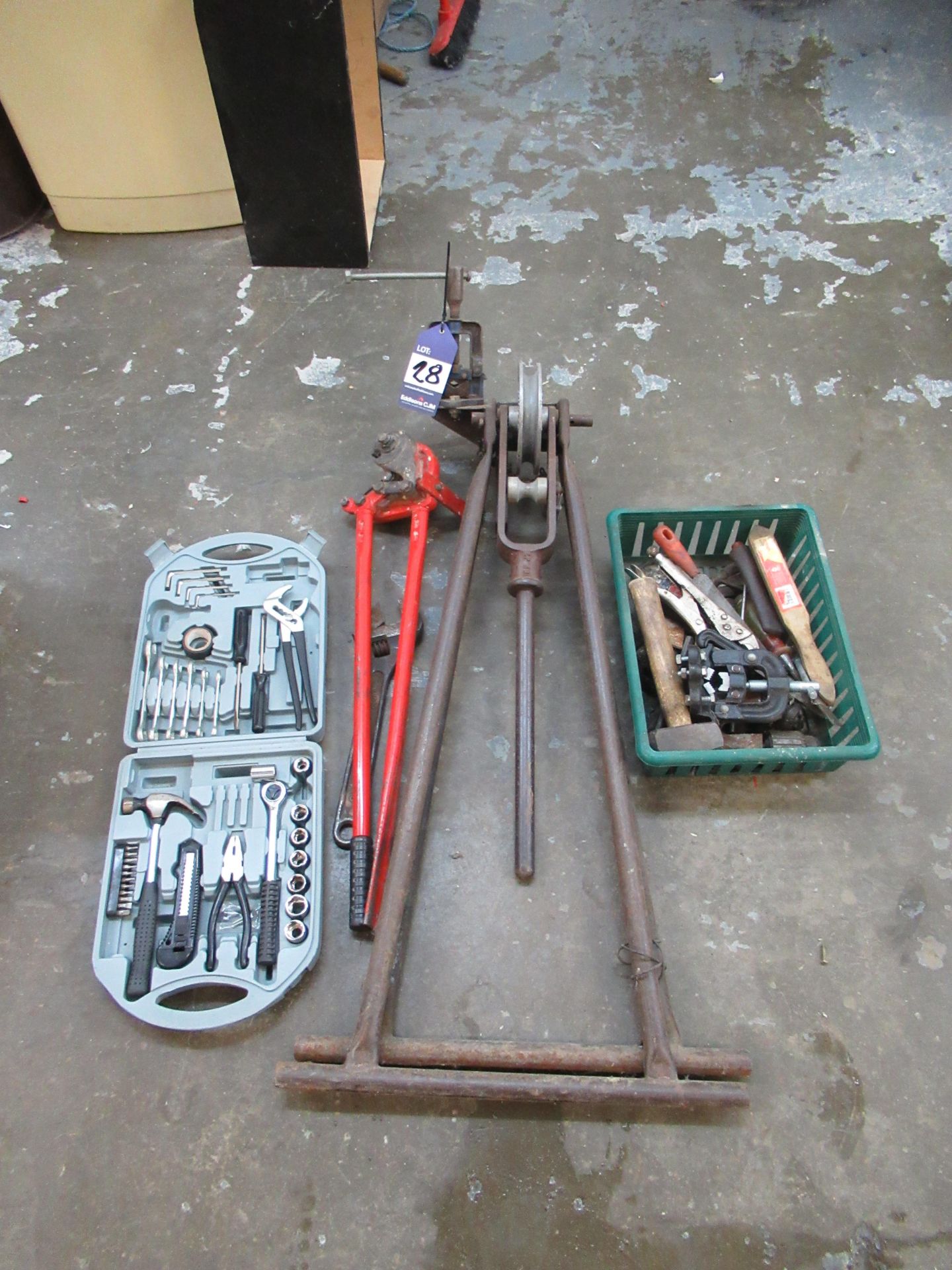 Qty of Various Hand Tools and Pipe Bender etc