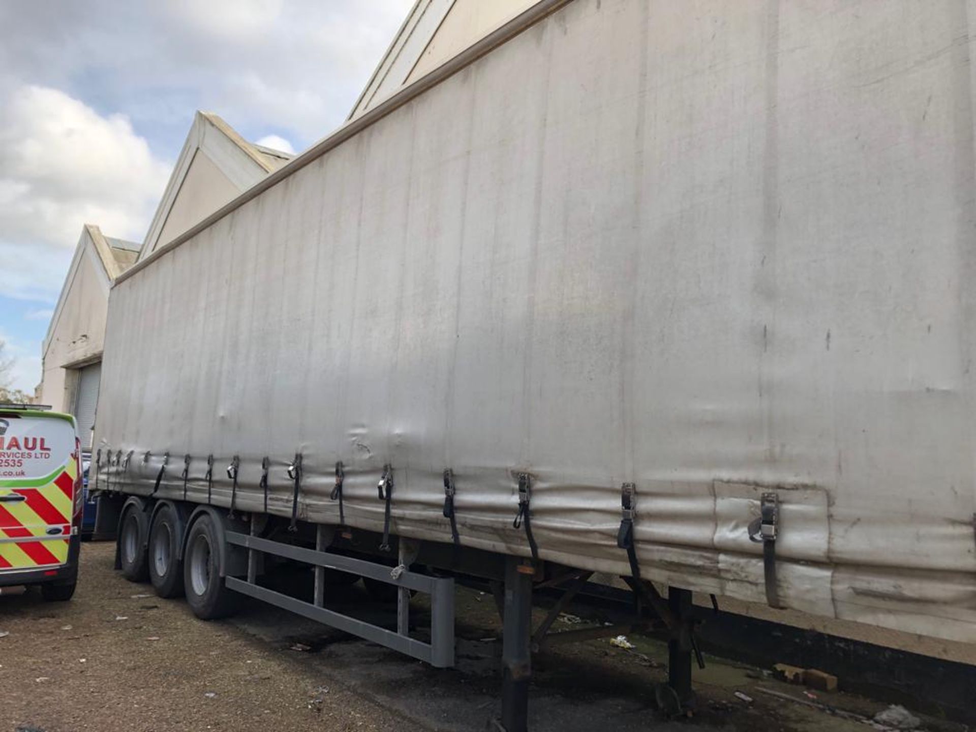 SDC Trailers Tri-Axle Curtain Side Trailer serial number H01100008282 (01/01/05) - Contents included - Image 3 of 20