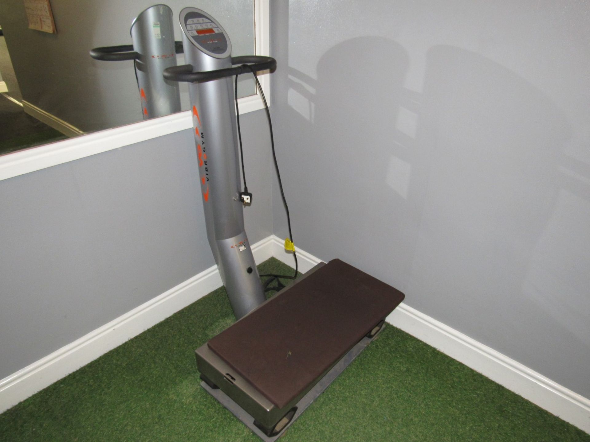 Vibro gym vibration plate - Image 2 of 2