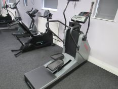 Life Fitness Cross Trainer