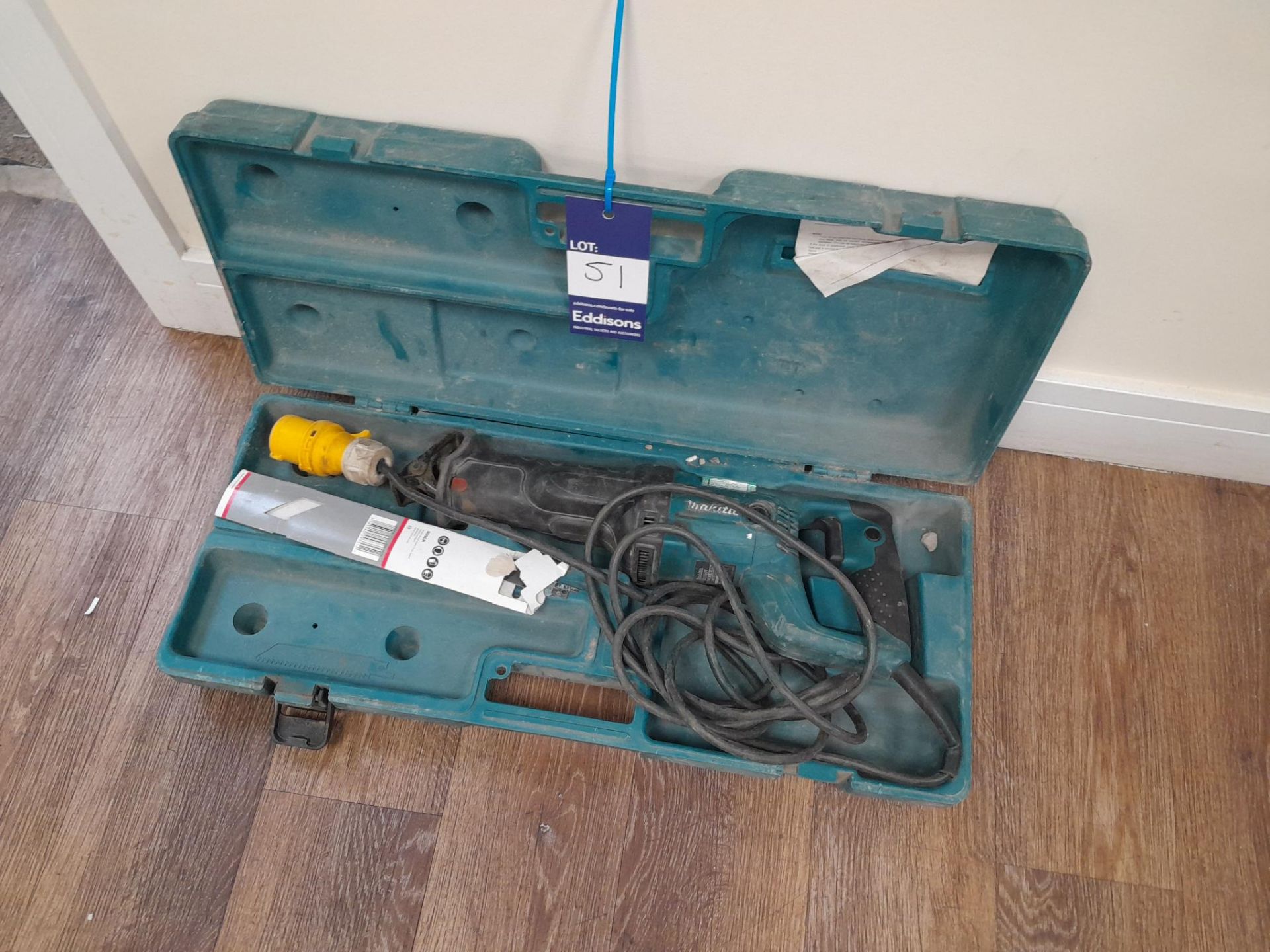 Makita Jr3050T 110V Reciprocating Saw with box