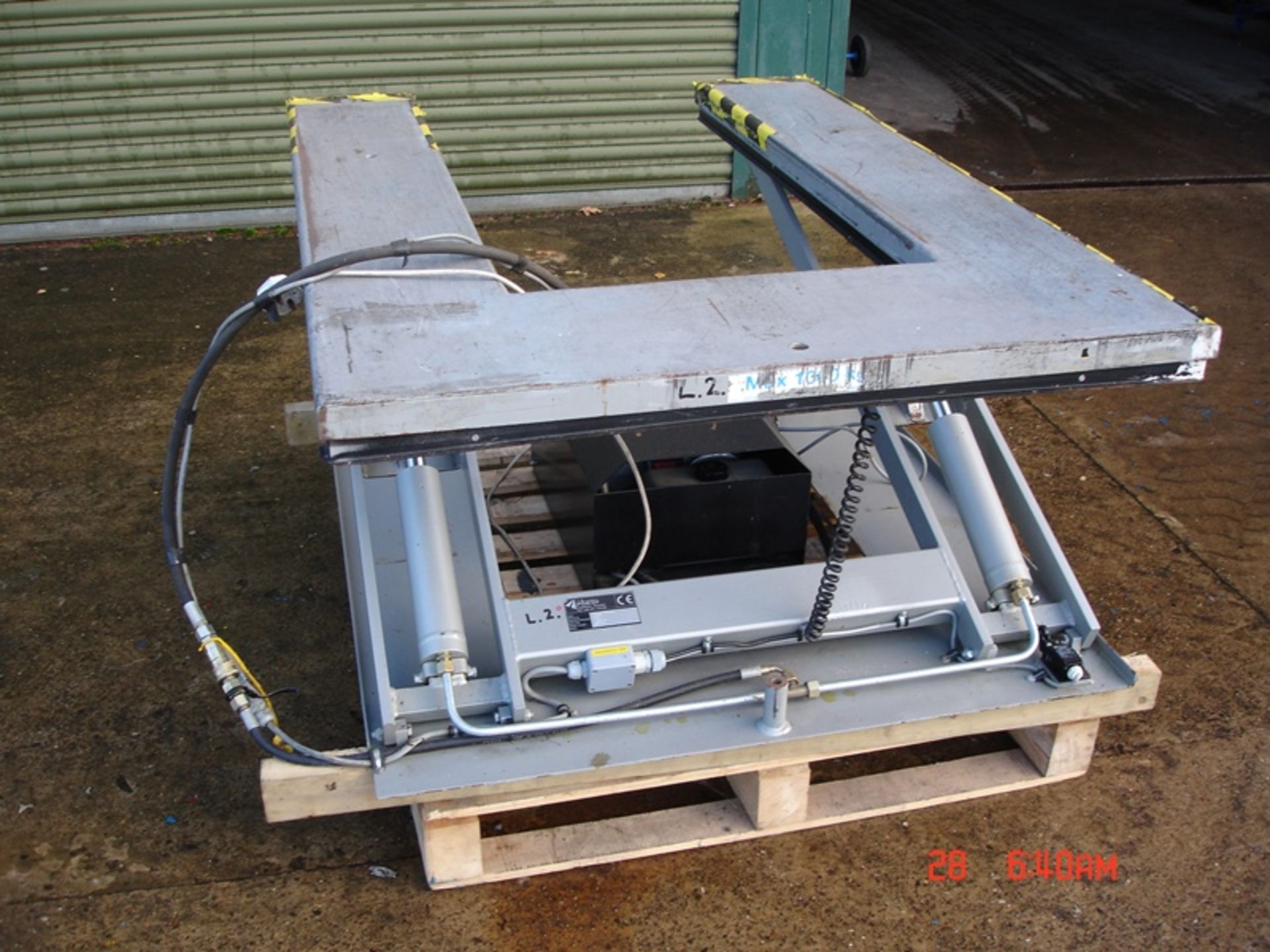 MARCO ELECTRIC / HYDRAULIC SCISSOR LIFT - Image 3 of 3