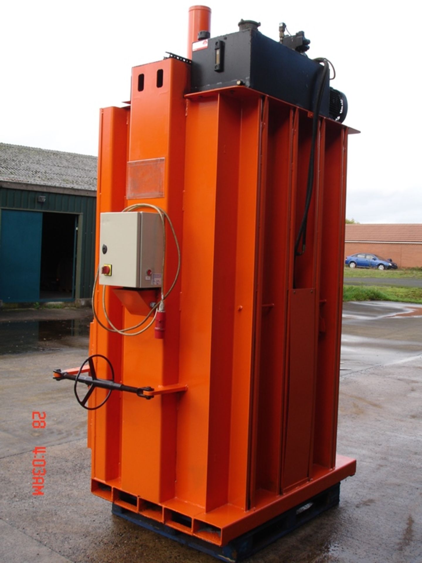 CK MILL SIZE BALER - Image 3 of 4