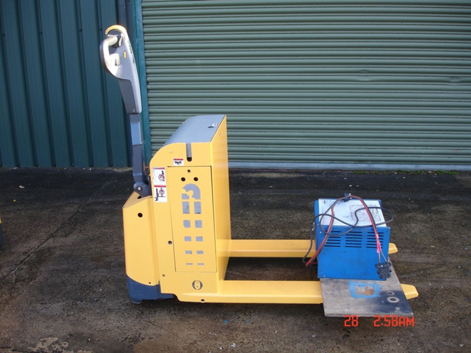 NISSAN ATLET ELECTRIC PALLET MOVER