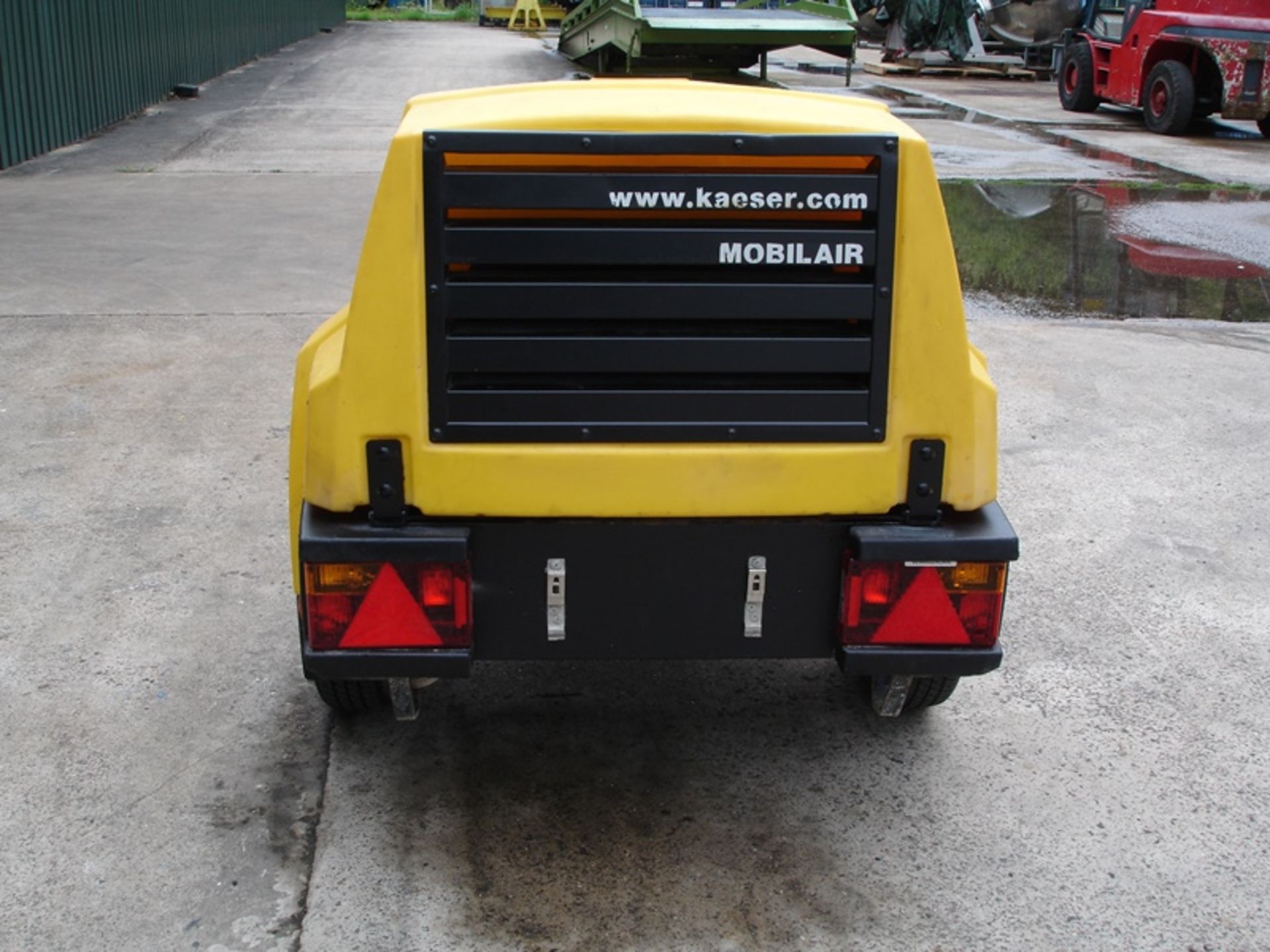 KAESER FAST TOW AIR COMPRESSOR - Image 4 of 5