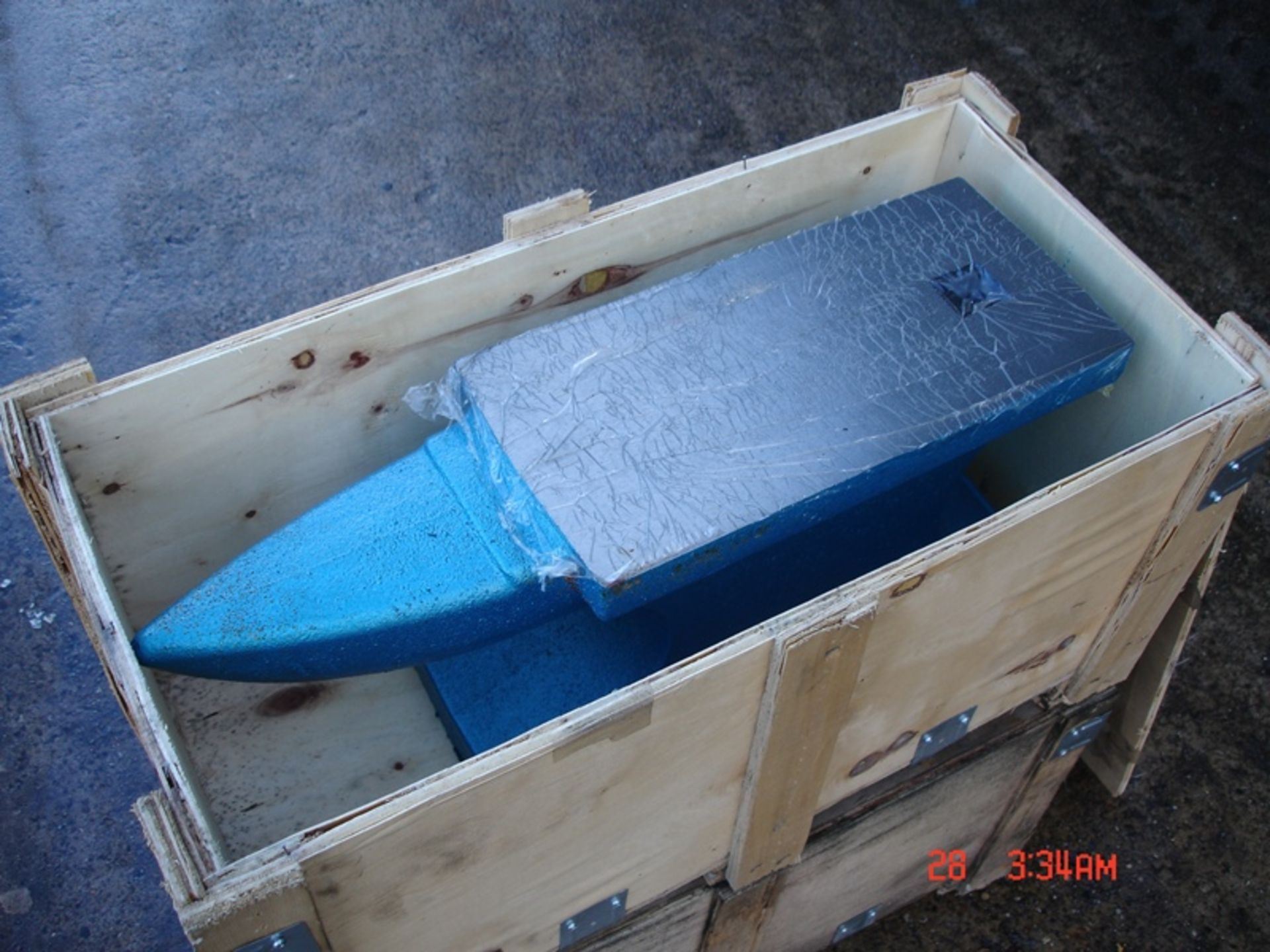 UNUSED 200 LBS ANVIL