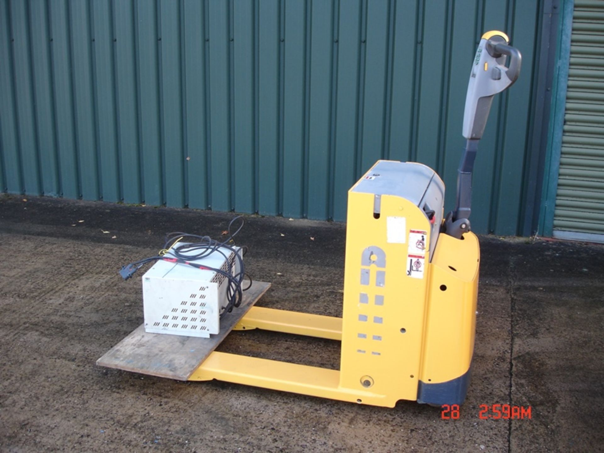 NISSAN ATLET ELECTRIC PALLET MOVER