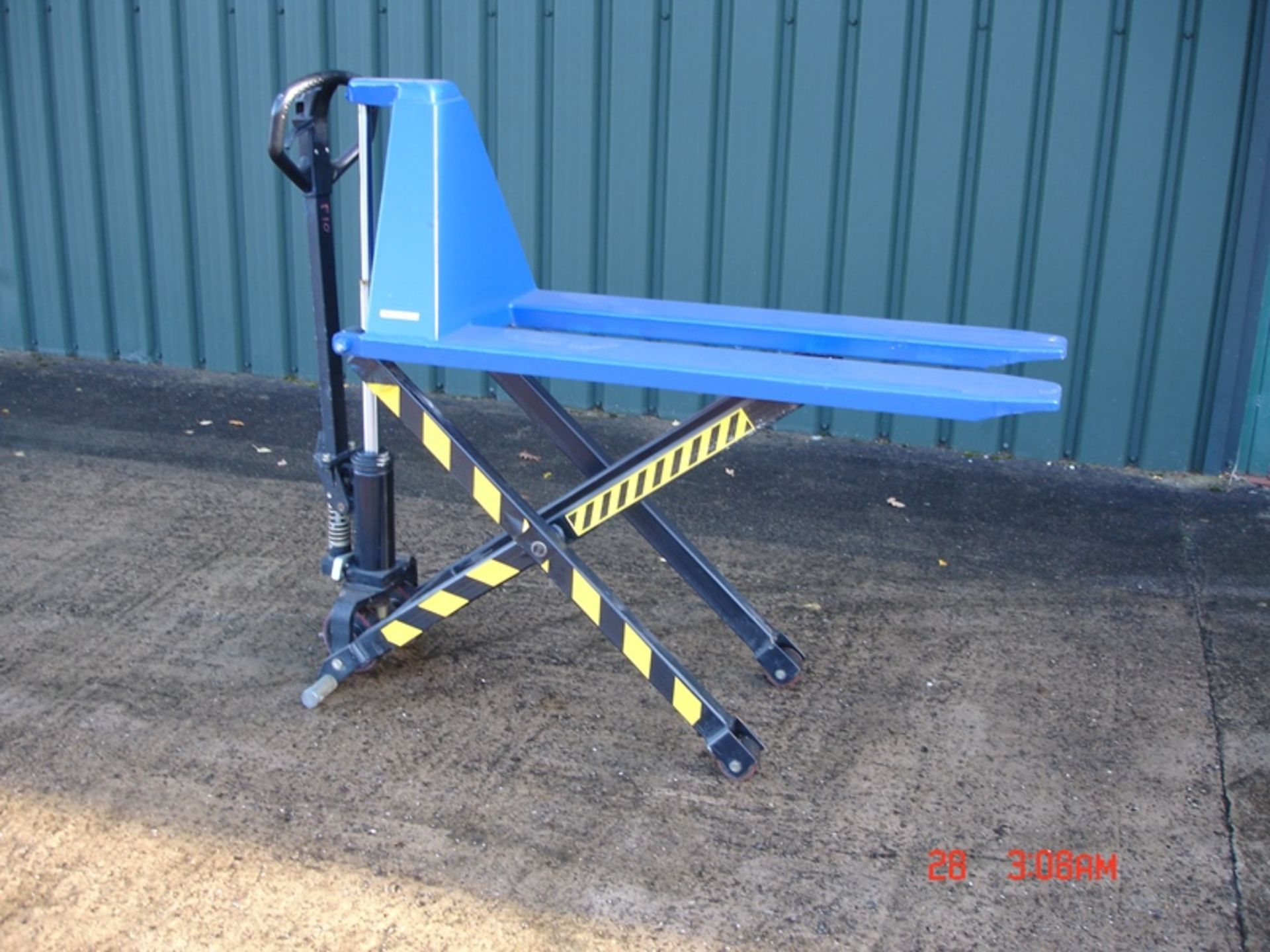 HIGH LIFTING PALLET MOVER - Image 3 of 3
