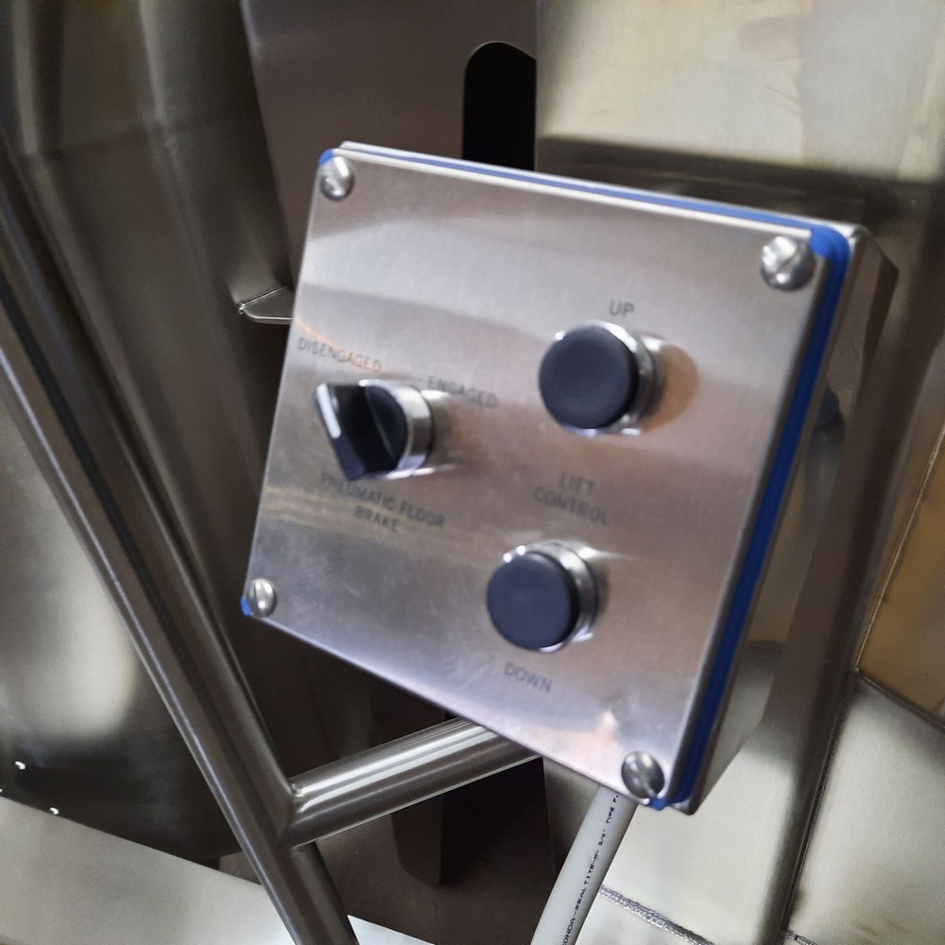 EHS SOLUTION Stainless Steel Barrel Elevator, 2016 - Image 5 of 9