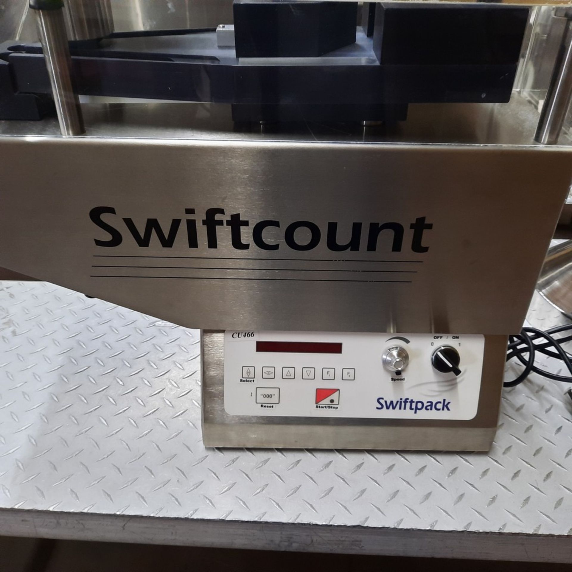 SWIFTPACK Digital mobile tablet counter, 5 to 500 tablets count, 2012 - Image 6 of 7