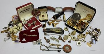 Gentleman's accessories including penknives, gold & silver plated cufflinks including a pair of