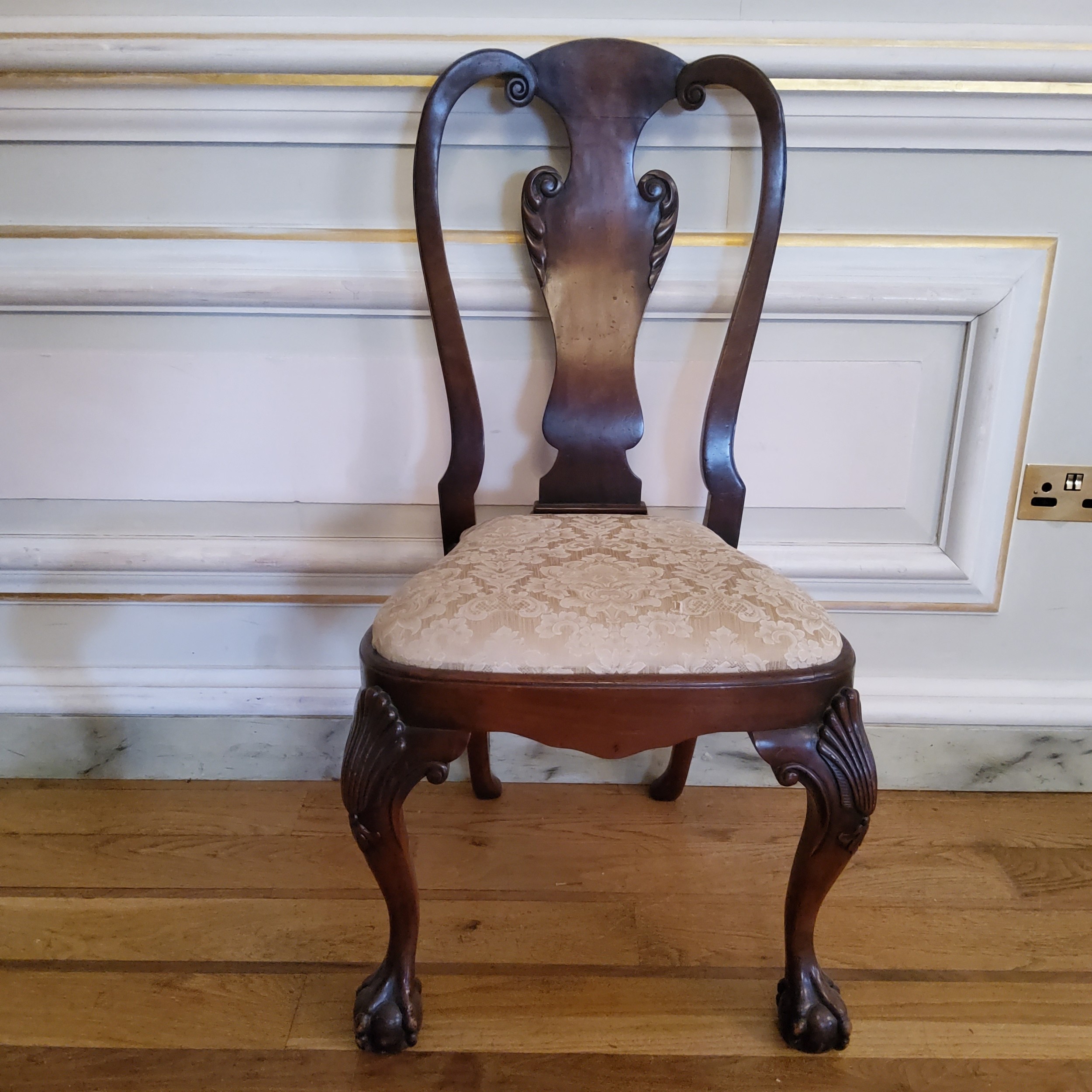 A George II design walnut 'shepherds crook' hall chair, scalloped capped knees on cabriole fore legs - Image 2 of 2