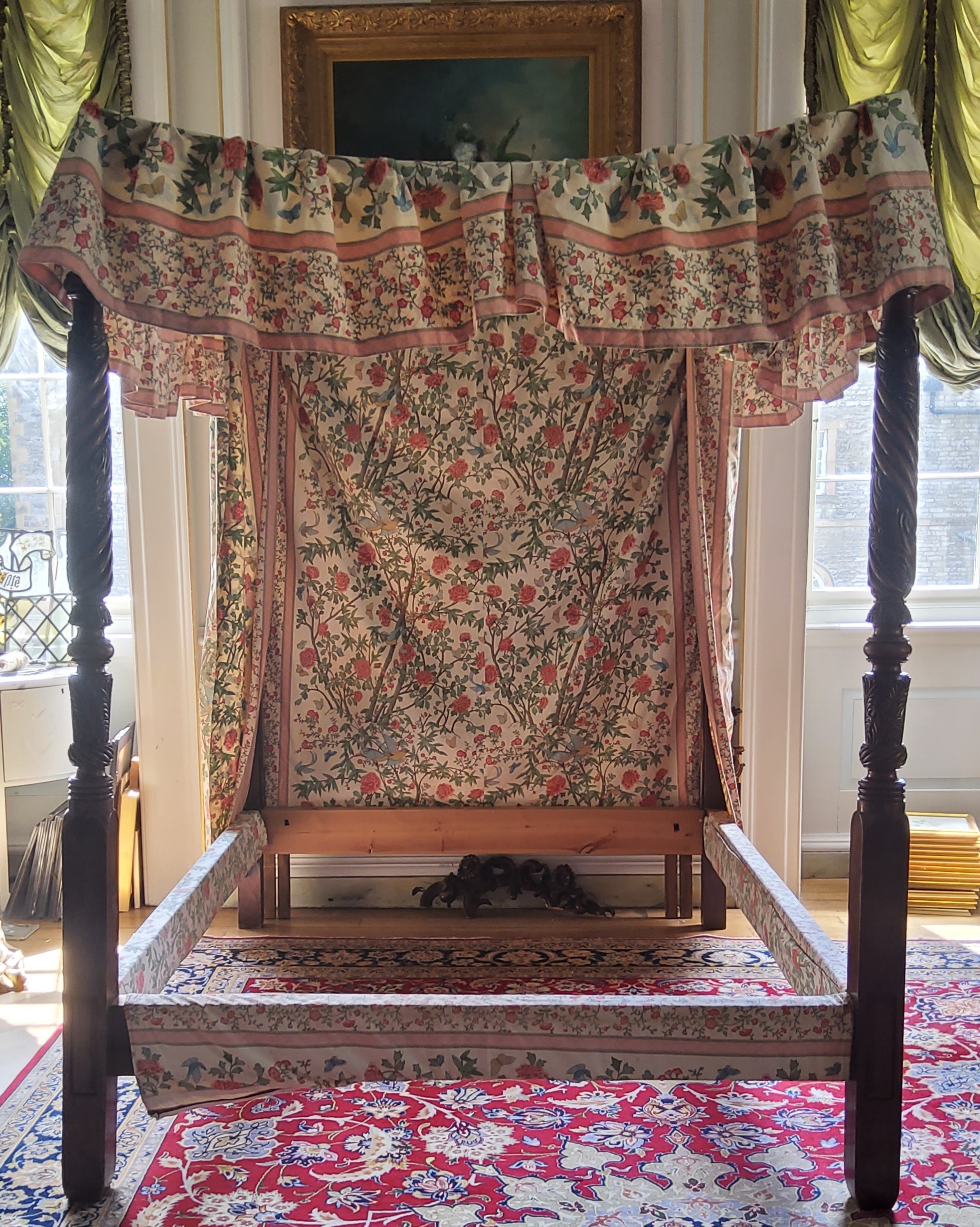 A reproduction Georgian mahogany 'Charleston' tester or four poster bed, with Strawberry thief - Image 4 of 4