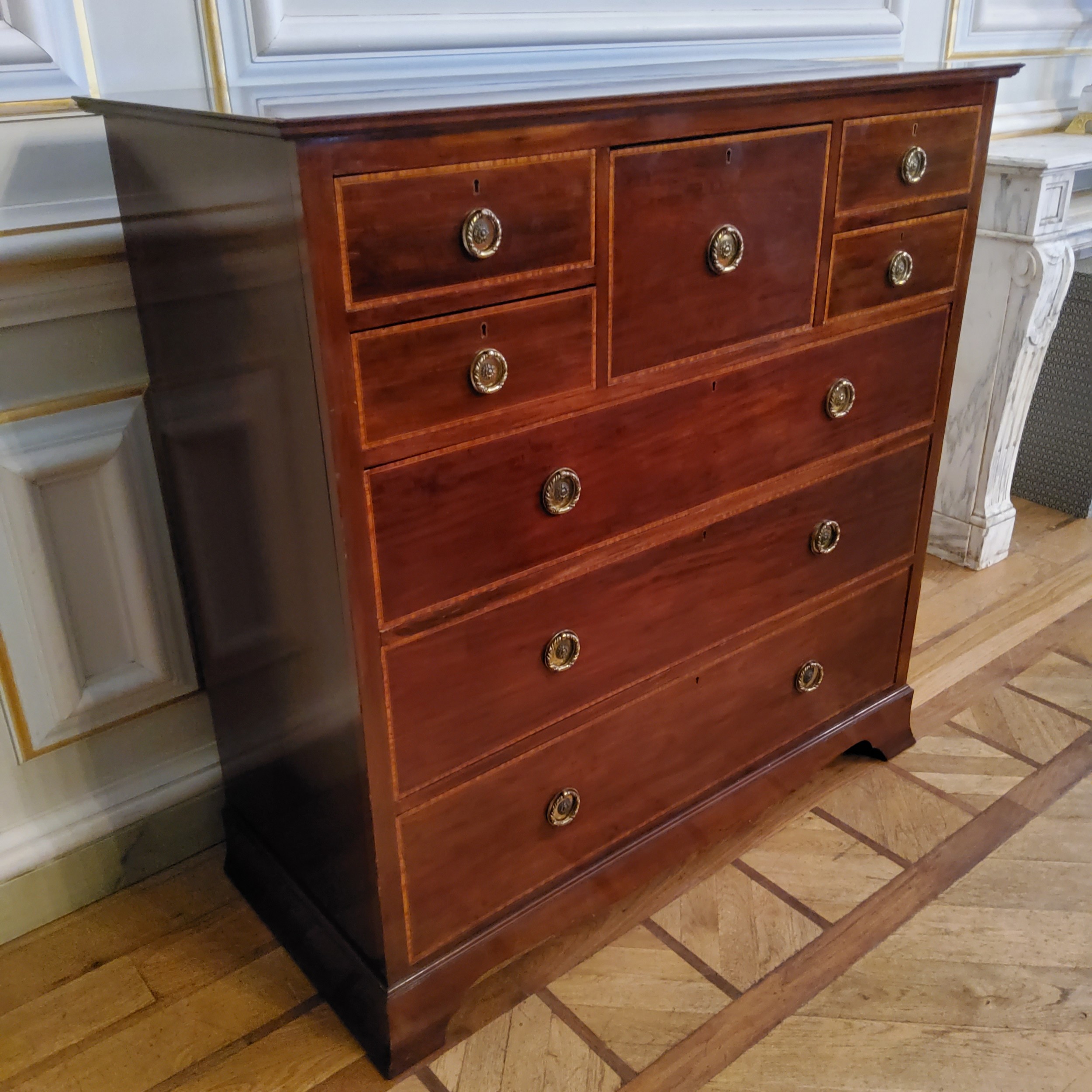 A large 'George III' Cuban mahogany Scottish chest of graduating satinwood crossbanded drawers, - Image 9 of 10