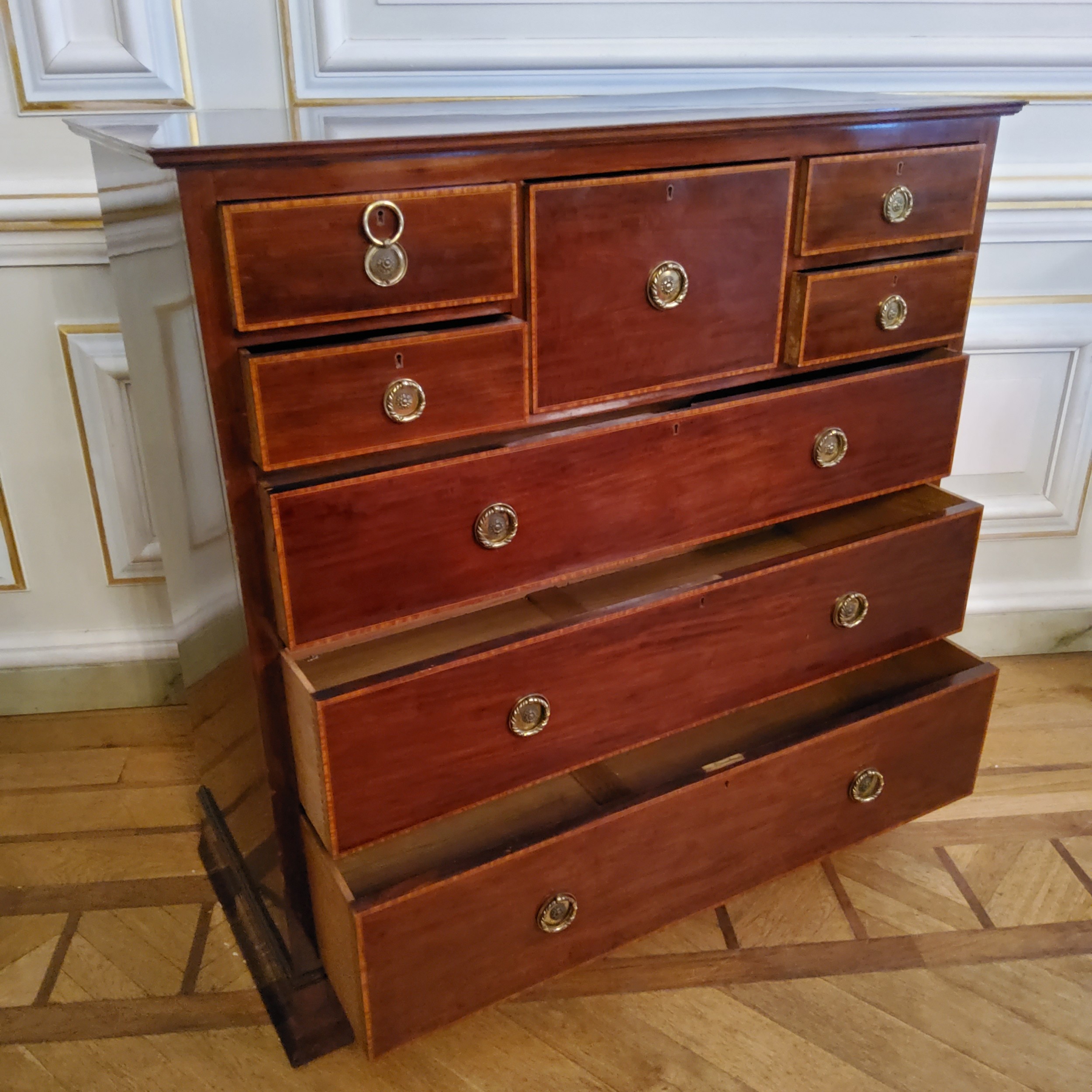 A large 'George III' Cuban mahogany Scottish chest of graduating satinwood crossbanded drawers, - Image 6 of 10