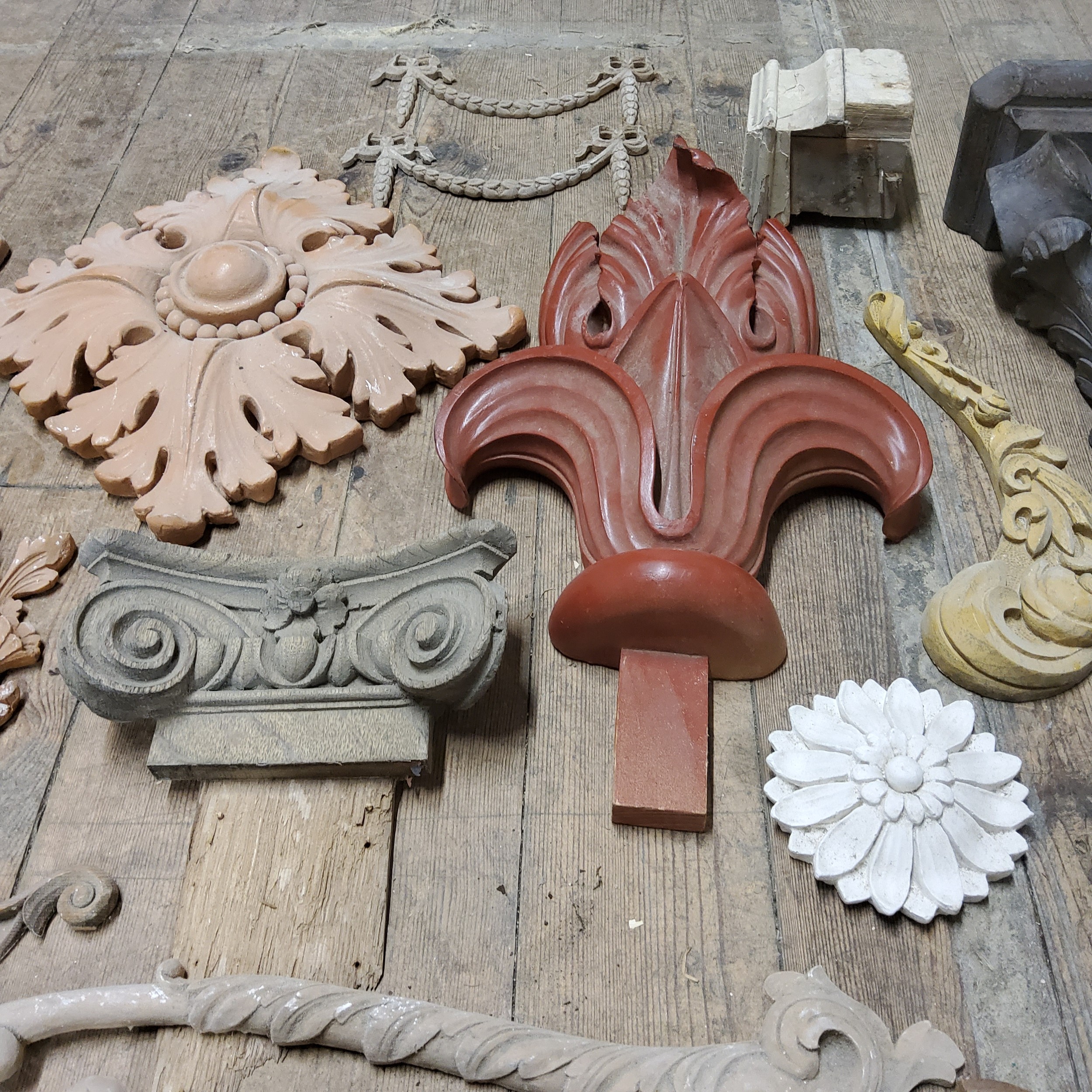 Architectural Salvage - Neo Classical plaster relief moulds in the form of swags, resin wall sconce, - Image 2 of 3