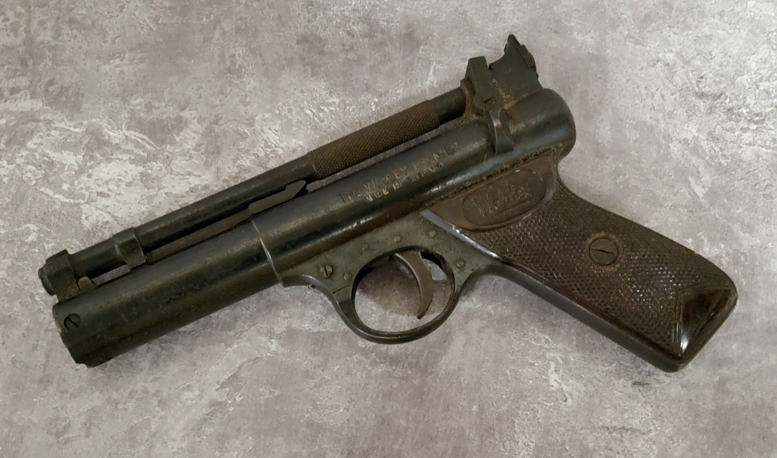 A .22? Webley Premier Series ?E? air pistol, number 213 and numbers ?2 1? beneath left grip, with - Image 2 of 2