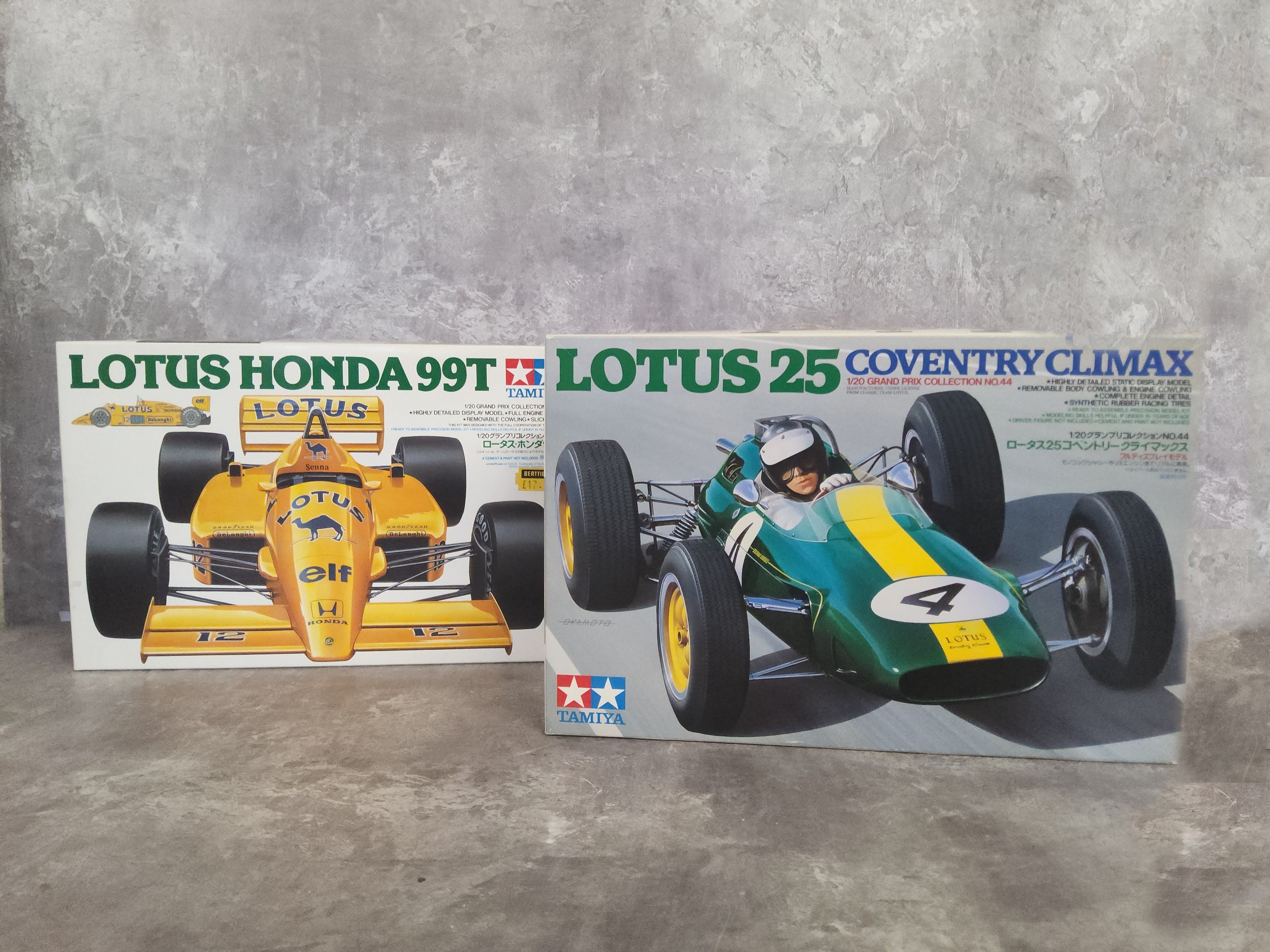 LOTUS: A Tamiya 1:20 scale Lotus 25 Coventry Climax plastic model kit (ITEM 20044), Grand Prix