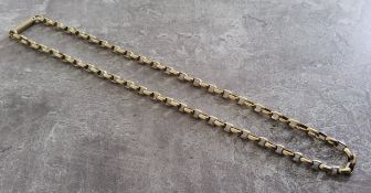 A yellow metal oblong belcher necklace 19.45g