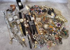 Costume jewellery including a an antler brooch; other brooches; a Kenneth J Lane gilt metal link