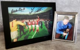 Autographs - Banks, Gordon, Peters, Martin & Hurst, Geoff signed framed photograph from the 1966